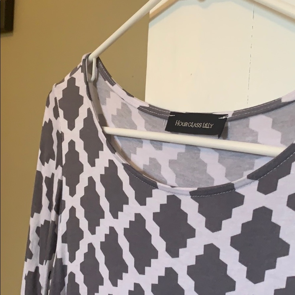 White / Gray 3/4 Length Sleeve Boutique Dress - Picture 3 of 10